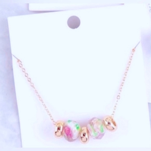 ✌🏼 #58 Floral Crystal Beaded Minimalist Spring Time Necklace - Picture 9 of 14